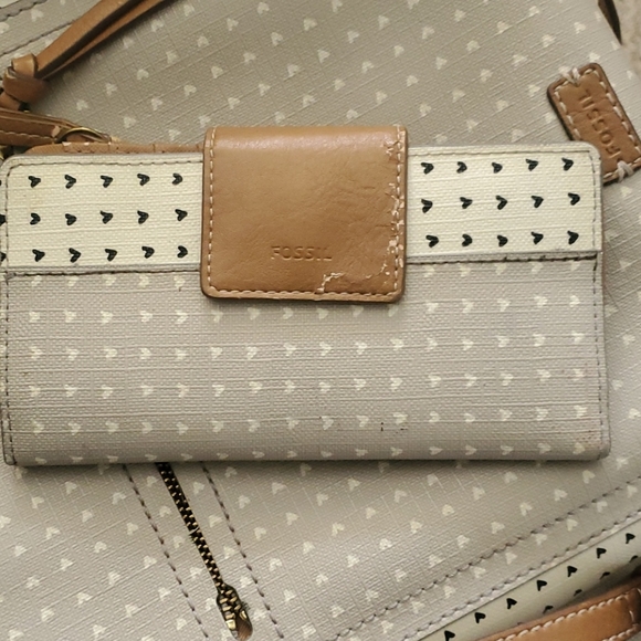 Fossil crossbody and fossil wallet heart print - Picture 8 of 8
